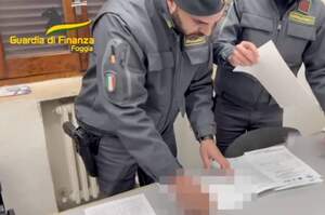 Fabbrica di falsi diplomi da OSS tra Puglia e Campania