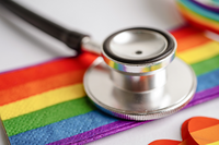 Assistenza alle persone transgender e la costruzione di ambienti di cura inclusivi