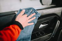 Infermieri dell’Asl To4 impiegati nella manutenzione delle auto aziendali