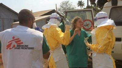 Ebola: Oms, 300 operatori sanitari infettati, la metà morta
