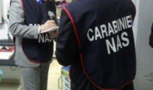 I Carabinieri del Nas durante le indagini.